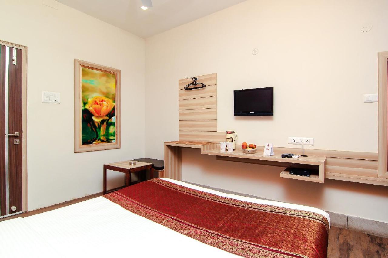 Hotel R B International Varanasi Exterior foto